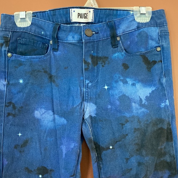 Paige denim ladies jeans with starry night type scene in size 27. - Picture 2 of 10